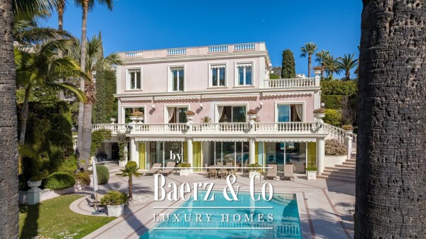 photo 7 Magnificent property close to the sea in Cap D'Antibes.