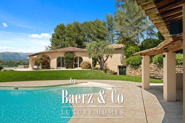 photo 13 Villa with view on Castelleras Castle