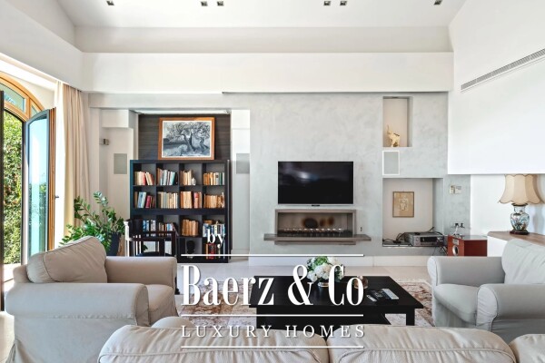 photo 8 Beautiful villa with panoramic sea view over the bay of Saint Jean Cap Ferrat