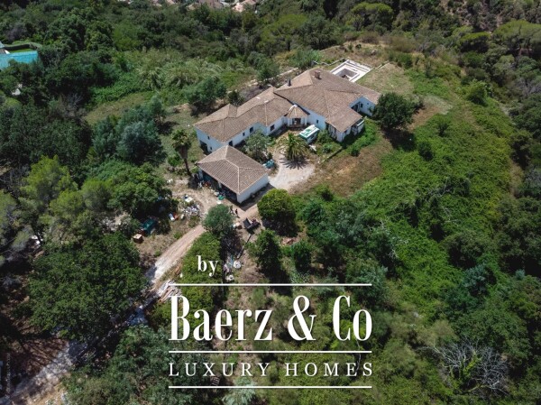 photo 5 Mougins, Sea view villa to renovate