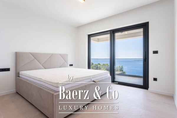 photo 21 Brela, an imposing villa with a panoramic view