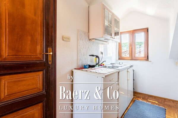 photo 5 The island of Brač, a stone house with a restaurant in a prime location