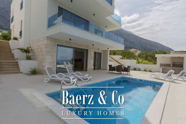 photo 1 Makarska, newly built villa with pool