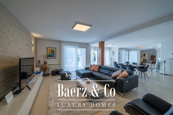 photo 31 Split, Čiovo, modern villa/boutique hotel with 8 apartments, first row to the sea