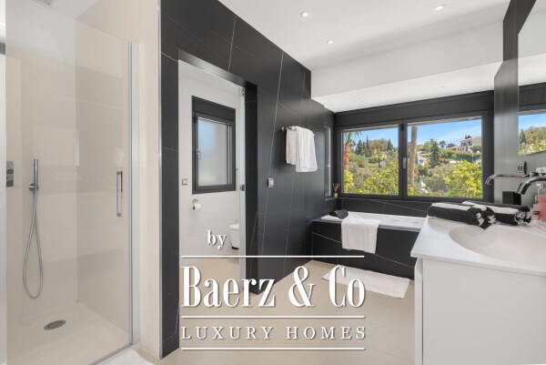 photo 31 Villa - Marbella East - Ref: 8321