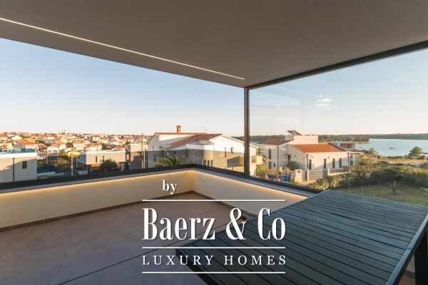 photo 32 Medulin, immaculate luxury villa NKP 400 m2 with pool, 300 m from the beach