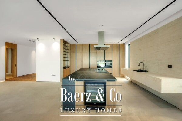 photo 3 High End Finish | Golf Course Facing | 5 Bed