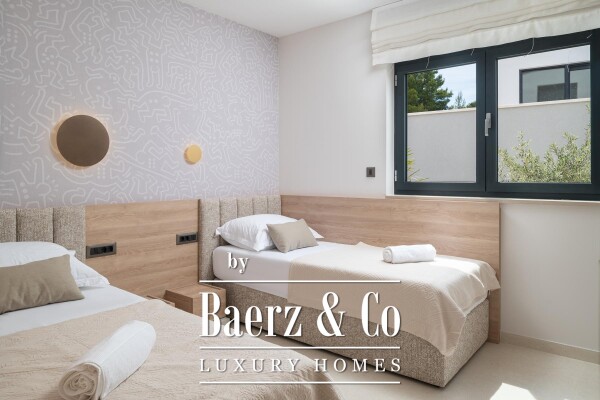 photo 15 Split, Podstrana, urban villa with swimming pool, sauna, jacuzzi and a garage