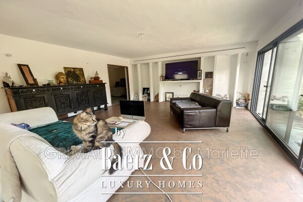 photo 4 Grimaud, France