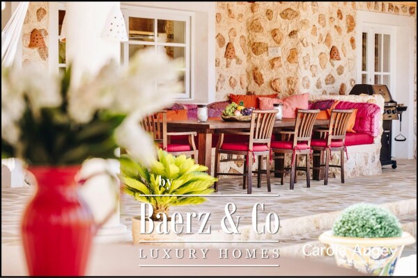 photo 8 Authentic Villa facing the Golf Course