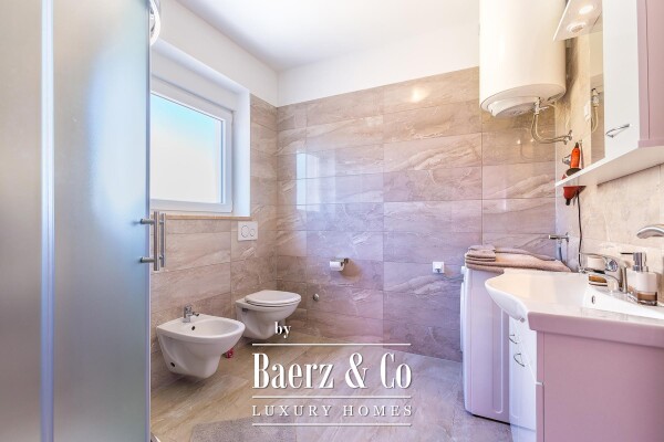 photo 46 Istria, Medulin, large detached house with 7 apartments 100 m from the sea