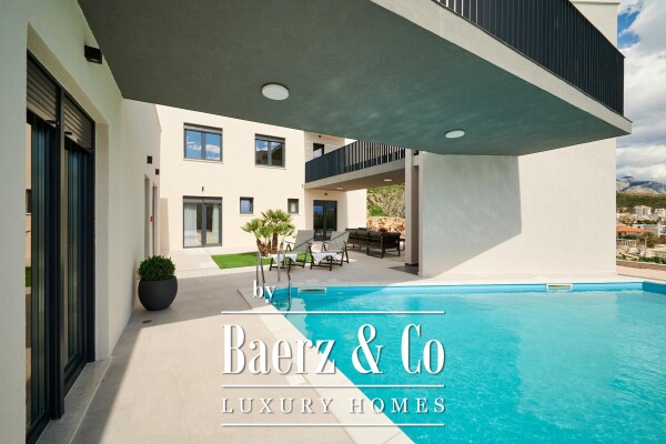 photo 10 Omiš, Dugi Rat, modern villa with a beautiful view of the sea