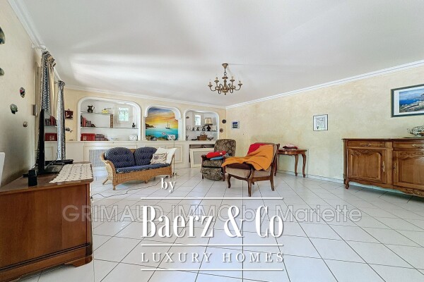 photo 12 Single-story home in a quiet area with a pool, 4 bedrooms, a