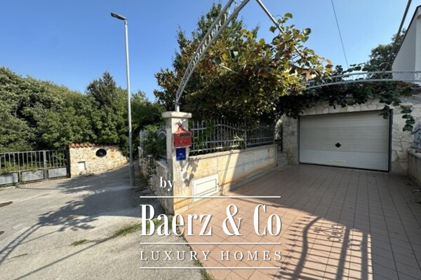 photo 10 Istria, Medulin, Banjole, high-quality detached house with 6 apartments, NKP 360 m2, near the sea