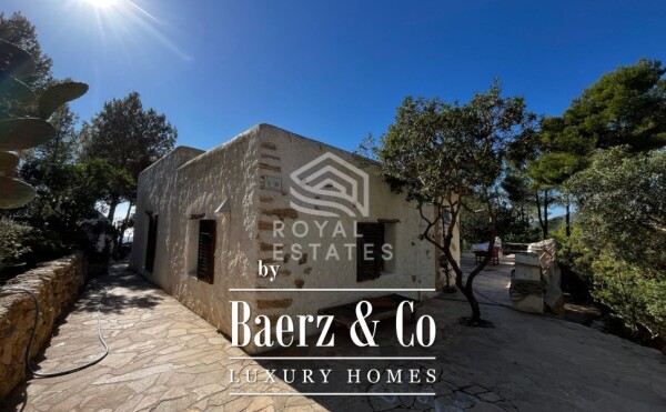 photo 8 Beautiful luxury home in Santa Eul\u00e0ria des Riu