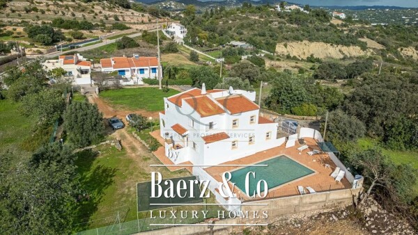 photo 1 Beautiful luxury home in Santa Bárbara de Nexe, Countryside