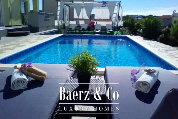 photo 13 Šibenik area, house with swimming pool, 6 rooms on two floors, 285 m2