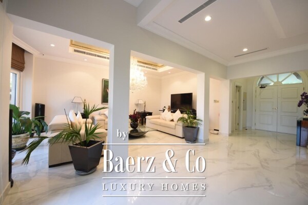 photo 3 Exclusive Canal Cove Villa for Sale in Palm Jumeirah