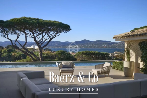 photo 3 Sea view within walking distance of the village of Saint-Tropez