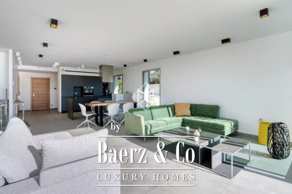 photo 4 Luxurious villa with sea view