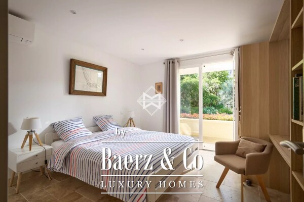 photo 12 Rayol-Canadel-sur-Mer in a quiet area, with sea view and within walking distance of the beach - Provençal property built on large flat land