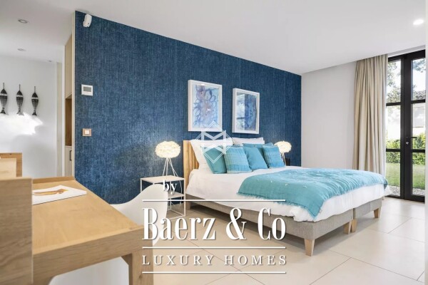 photo 9 Within the Pampelonne domain, close to the sea and its beachfront restaurants.