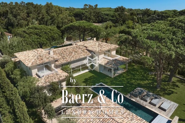 photo 3 New villa within walking distance of the beaches