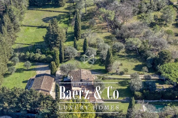 photo 1 charming villa on exceptional garden