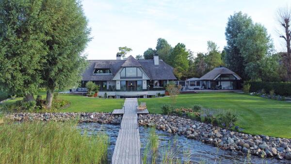 photo 2 Nieuw-Loosdrechtsedijk 227