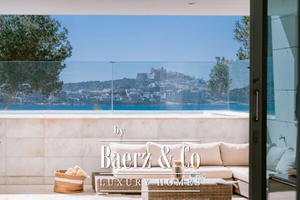 photo 2 Beautiful luxury home in Talamanca, Talamanca