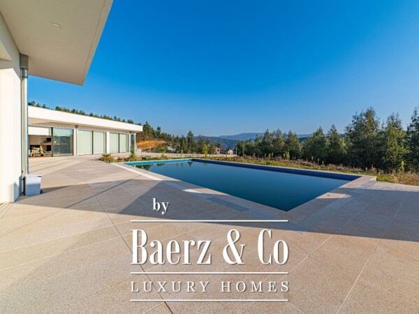 photo 6 Villa with 4 suites to debut