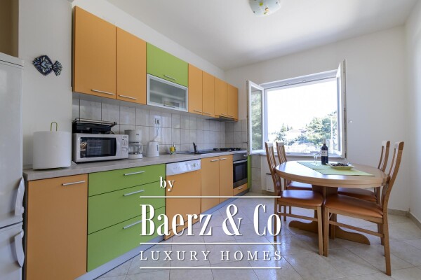 photo 21 Blace, first row to the sea, residential building