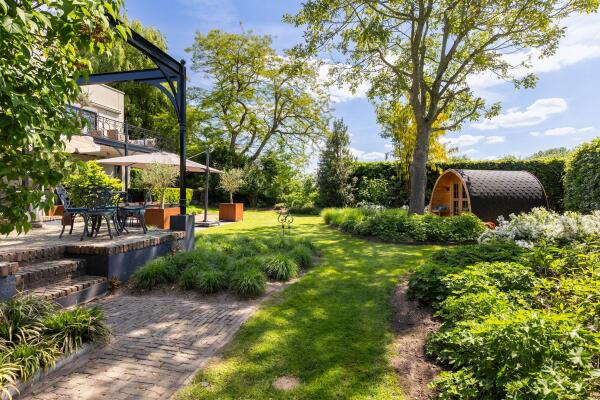 photo 66 Rijndijk 28