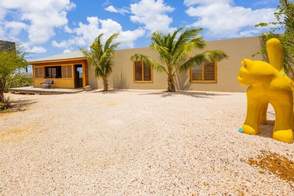 photo 2 Crown West 206