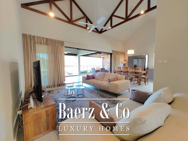 photo 3 APARTMENT FOR SALE IN BLACK RIVER