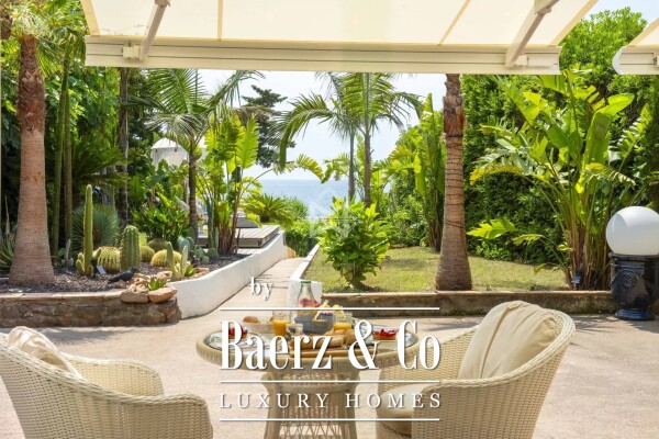 photo 5 RARE – Seafront Apartment with Private Garden and Dock – Anthéor