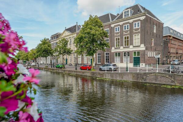 photo 107 Rapenburg 45