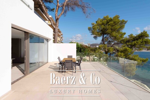 photo 21 Modern seafront villa in Cala Vinyes