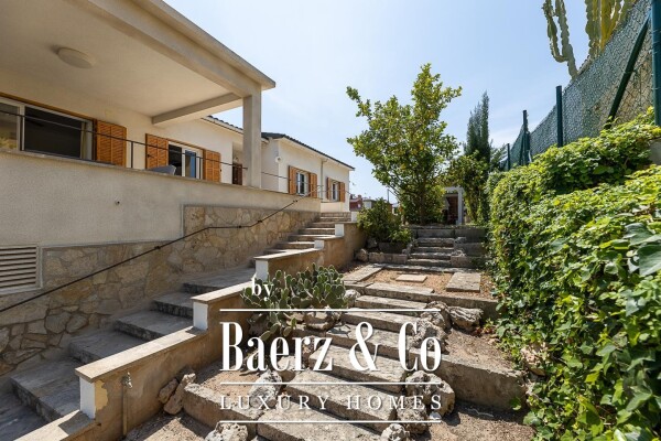 photo 13 Exclusive Villa with Vacation License in Arenal area, Palma