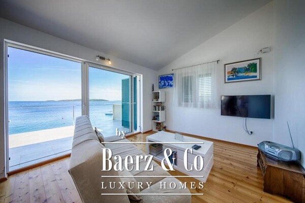 photo 12 Vis first row by the sea modern house 275 m2 net floor area on a 584 m2 plot