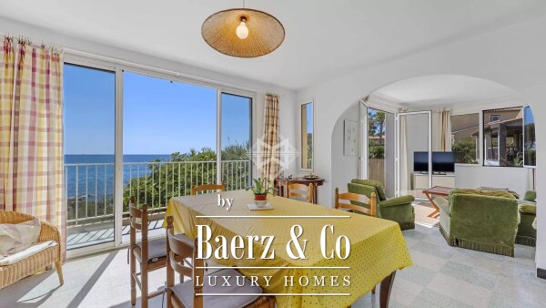 photo 9 Waterfont villa to renovate