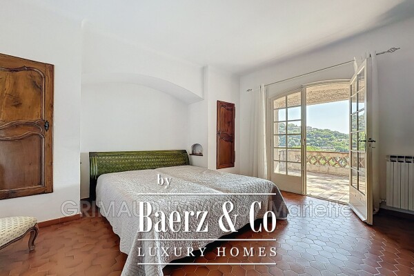 photo 9 Charming Provençal house with a view of the castle and swimm