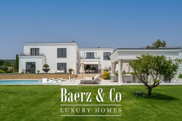photo 2 Beautiful luxury home in Sotogrande, La Reserva - Zona L