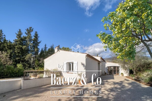 photo 2 Wonderful renovated provencal villa in total peace and quiet