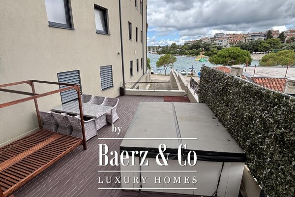 photo 15 Medulin, Pješčana Uvala - exclusive apartment in a perfect location, first row to the sea with a gar