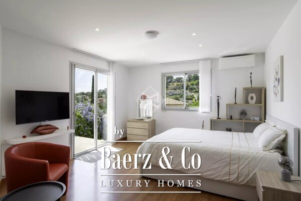 photo 9 Modern villa with dominant view