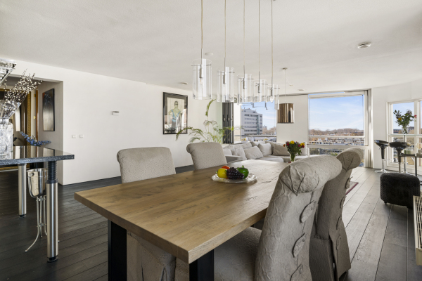 photo 24 Van Leijenberghlaan 2 T