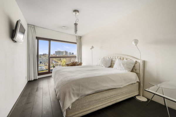 photo 26 Van Leijenberghlaan 2 T