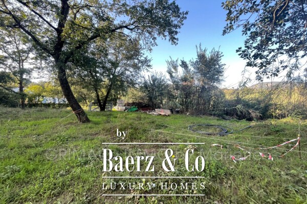 photo 4 Grimaud, France