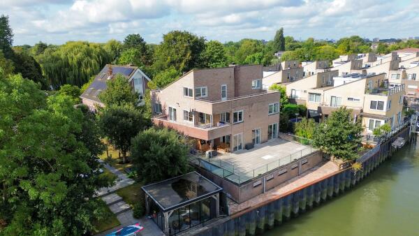 photo 82 Aquamarijn 2